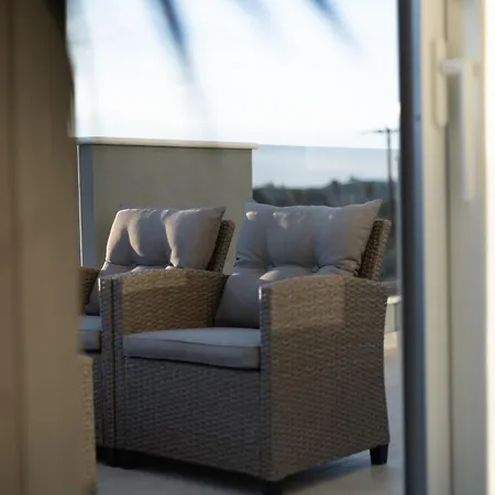 Anesis Deluxe 2 Apartment Gaitani